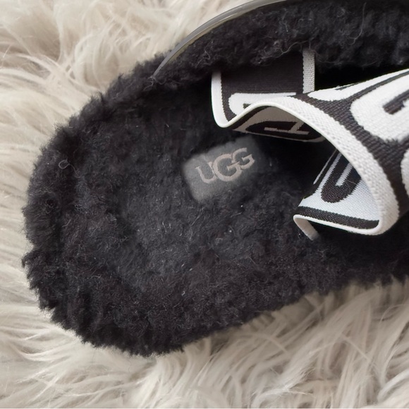 UGG Fuzzita Clear Size 6 - Picture 10 of 14